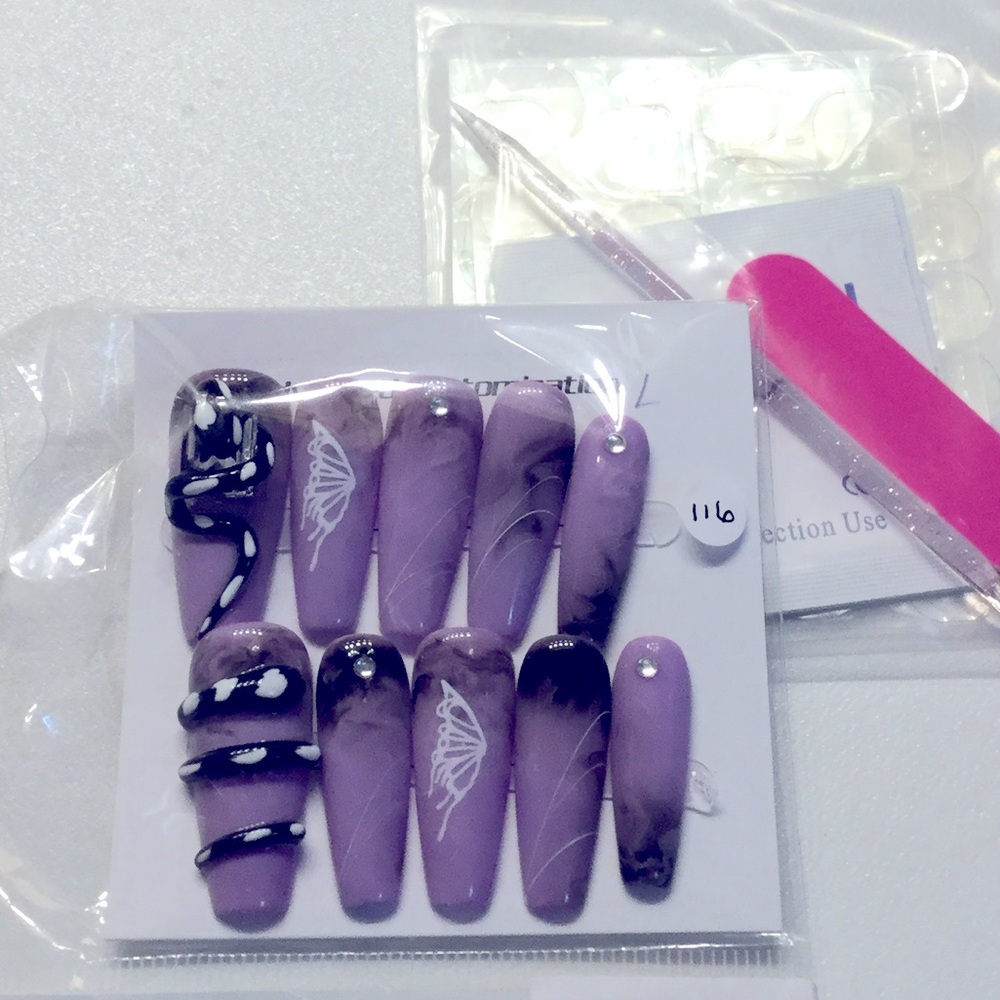 Brand New Hand Made Press on Nails # 116
